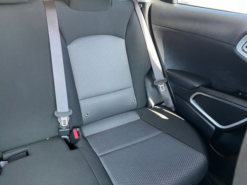 Used 2025 Kia Soul LX w/ LX Technology Package image 34