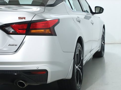 Used 2024 Nissan Altima 2.5 SR w/ SR Premium Package image 51