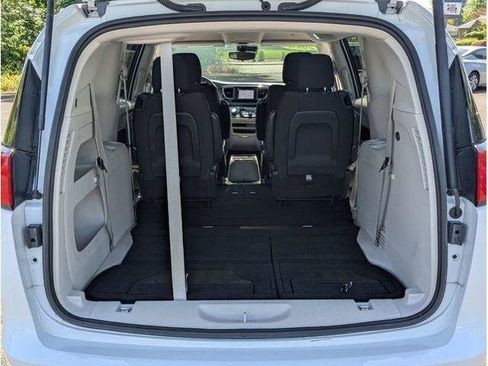 Used 2023 Chrysler Voyager LX FWD image 71
