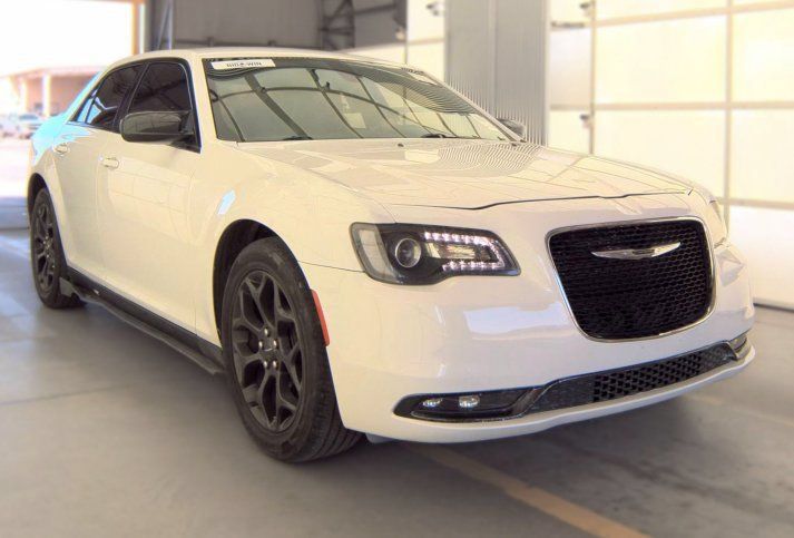 Used 2019 Chrysler 300 S AWD/4WD image 2