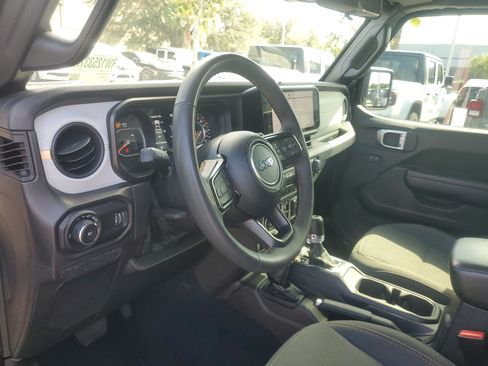 Used 2024 Jeep Wrangler Unlimited Sport AWD/4WD image 13
