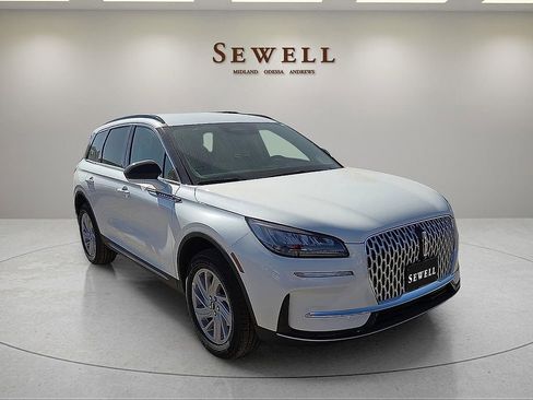 New 2026 Lincoln Corsair Premiere image 6