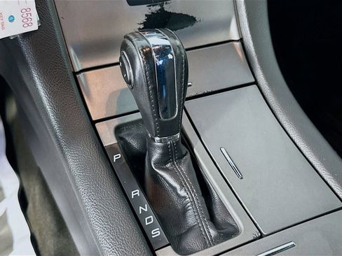 Used 2016 Ford Taurus SEL FWD image 16