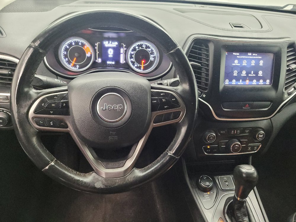 Used 2019 Jeep Cherokee Latitude Plus w/ Trailer Tow Group AWD/4WD image 22