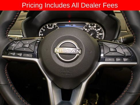Certified 2025 Nissan Altima 2.5 SR FWD image 17