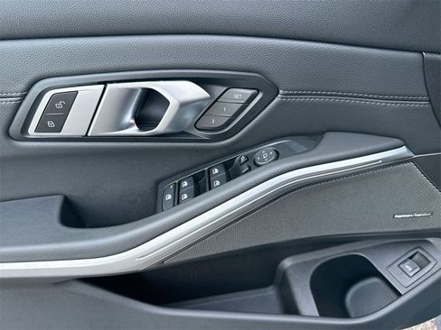 Used 2020 BMW 330i xDrive 330i xDrive w/ Premium Package image 15