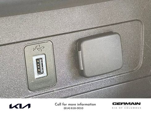 Used 2017 Ford Escape Titanium image 35