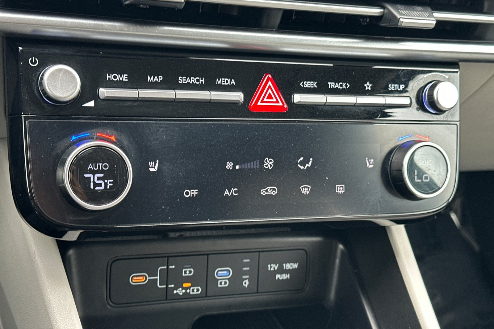 Used 2025 Hyundai Tucson SEL FWD image 21
