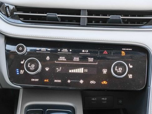 Used 2026 INFINITI QX60 Luxe w/ Cargo Package FWD image 18