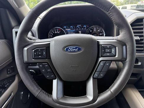 Used 2020 Ford Expedition XLT w/ Equipment Group 202A RWD image 25