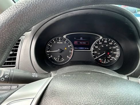 Used 2017 Nissan Altima 2.5 S w/ Power Driver Seat Package FWD image 10