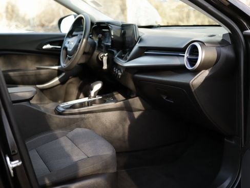 Used 2024 Chevrolet Trax LS w/ LS Convenience Package image 26