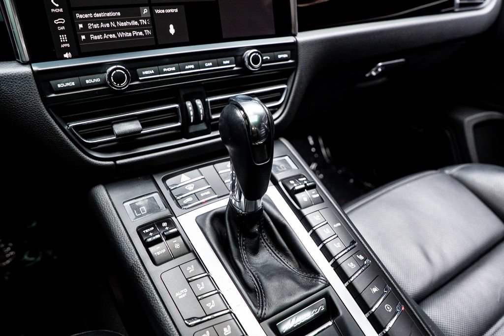 Used 2021 Porsche Macan S AWD/4WD image 32