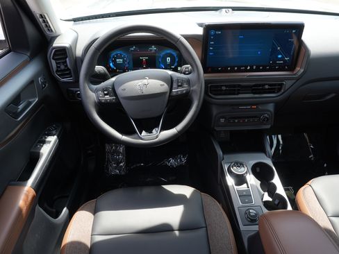 Used 2025 Ford Bronco Sport Outer Banks w/ Outer Banks Tech Package+ AWD/4WD image 23
