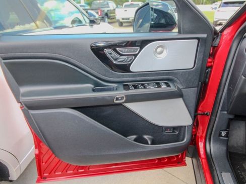 Used 2025 Lincoln Aviator Reserve w/ Equipment Group 201A AWD/4WD image 13
