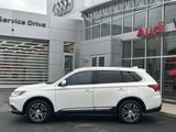 Used 2017 Mitsubishi Outlander SEL image 3