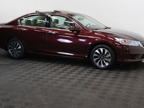 Used 2015 Honda Accord Touring image 3