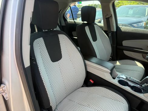 Used 2010 Chevrolet Equinox LS FWD image 26
