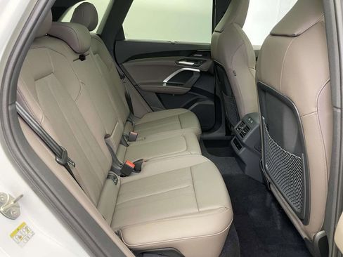 New 2025 Audi Q5 Premium Plus image 22