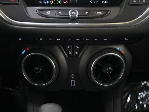 Used 2021 Chevrolet Blazer LT image 16