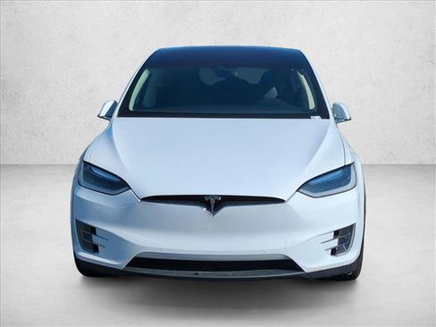 Used 2016 Tesla Model X 75D image 2