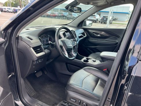 Used 2024 GMC Terrain SLT AWD/4WD image 9