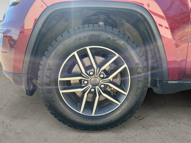 Used 2021 Jeep Grand Cherokee Limited AWD/4WD image 14