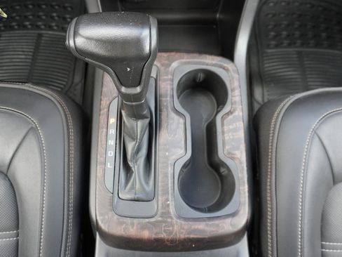 Used 2021 GMC Canyon Denali image 16