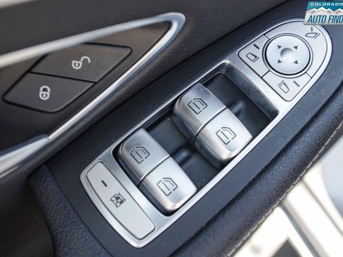Used 2019 Mercedes-Benz C 300 4MATIC Sedan image 11
