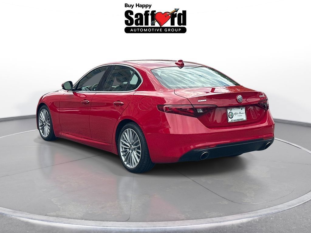 Used 2018 Alfa Romeo Giulia Ti w/ Quick Order Package 22Z Lusso RWD image 5