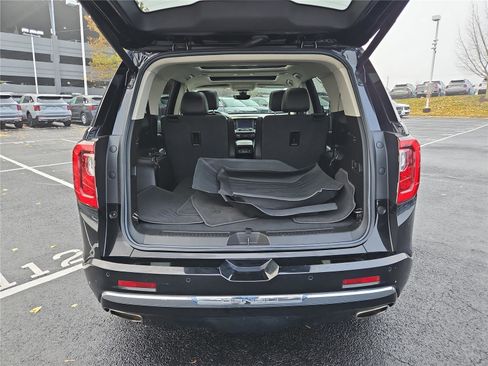 Used 2023 GMC Acadia Denali w/ Denali Ultimate Package image 5