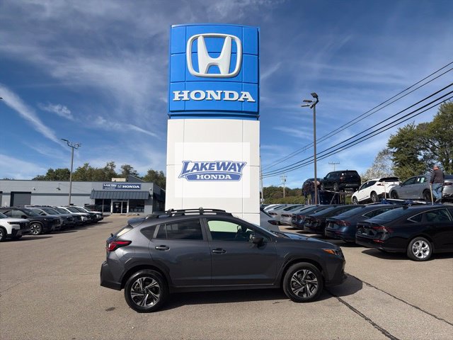 Used 2024 Subaru Crosstrek 2.0i Premium w/ Crosstrek Mirror Package AWD/4WD image 1