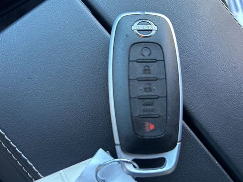 Used 2024 Nissan Rogue Platinum w/ Platinum Premium Package image 43