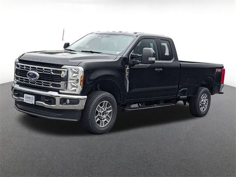 New 2025 Ford F350 XLT w/ FX4 Off-Road Package image 6