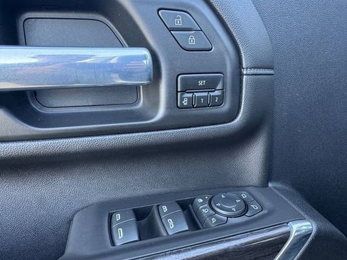 Used 2021 Chevrolet Silverado 2500 LTZ w/ LTZ Plus Package image 5