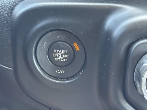 Used 2020 Jeep Gladiator Rubicon AWD/4WD image 8