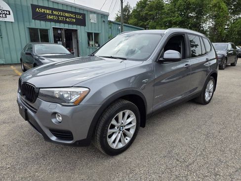 Used 2017 BMW X3 xDrive28i AWD/4WD image 3