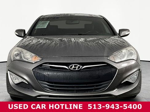 Used 2013 Hyundai Genesis 3.8 RWD image 2