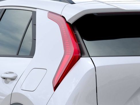 New 2026 Kia Niro LX FWD image 11