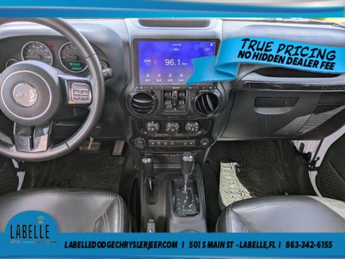 Used 2016 Jeep Wrangler Unlimited Sahara w/ Connectivity Group AWD/4WD image 13