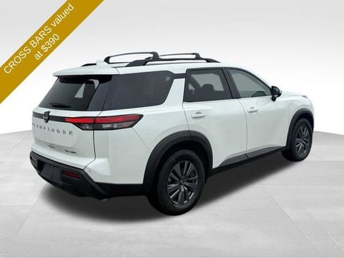 Used 2023 Nissan Pathfinder SV AWD/4WD image 5