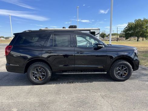 New 2025 Ford Expedition Tremor image 6
