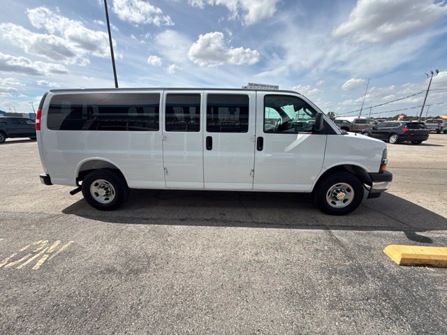 Used 2025 Chevrolet Express 3500 LT w/ LT Preferred Equipment Group RWD image 9