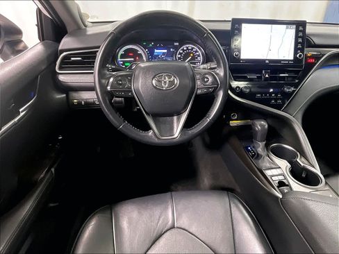 Used 2021 Toyota Camry XSE w/ Navigation Upgrade Package image 17