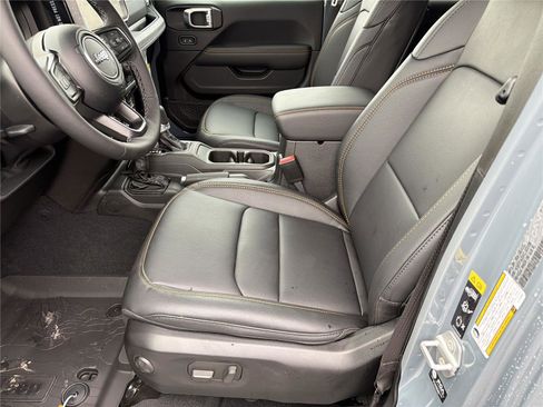 New 2026 Jeep Gladiator Sport image 6