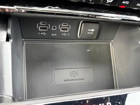 New 2025 Jeep Grand Cherokee Altitude image 11