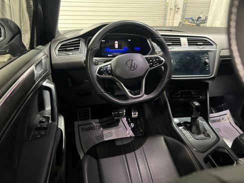 Used 2024 Volkswagen Tiguan SE R-Line FWD image 18