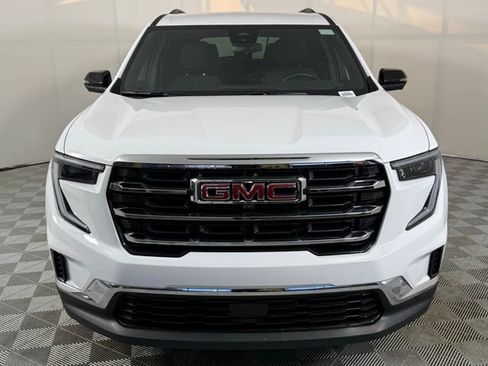 Used 2025 GMC Acadia Elevation image 10