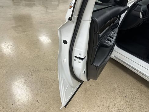 Used 2021 Honda Accord Touring image 48