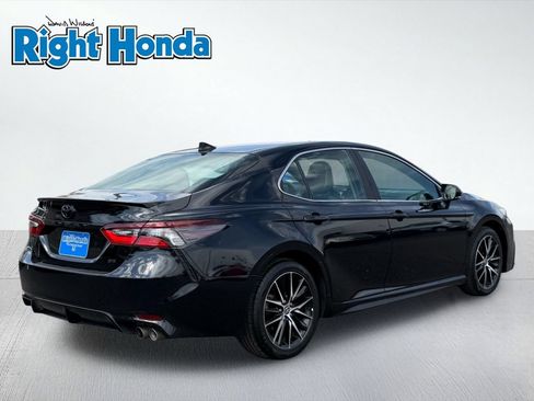Used 2024 Toyota Camry SE w/ Blackout Package (TMS) FWD image 8